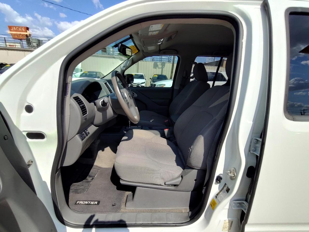Nissan Frontier  2017