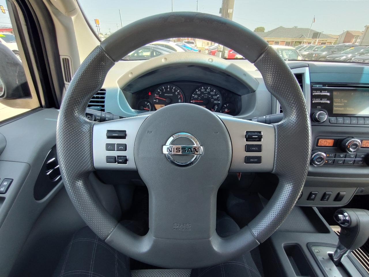 Nissan Frontier SV Crew Cab 4WD 2013
