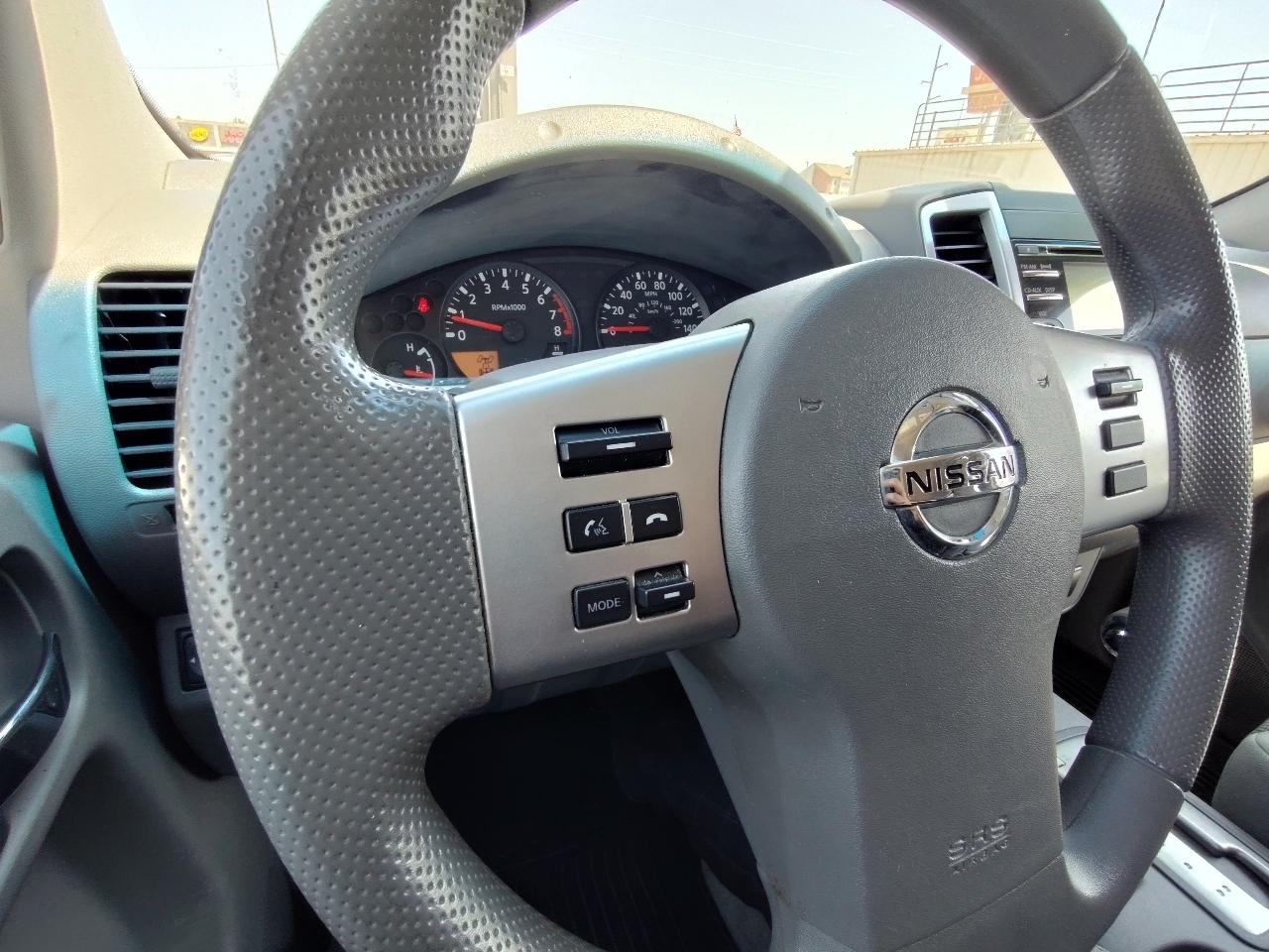 Nissan Frontier SV Crew Cab 4WD 2013