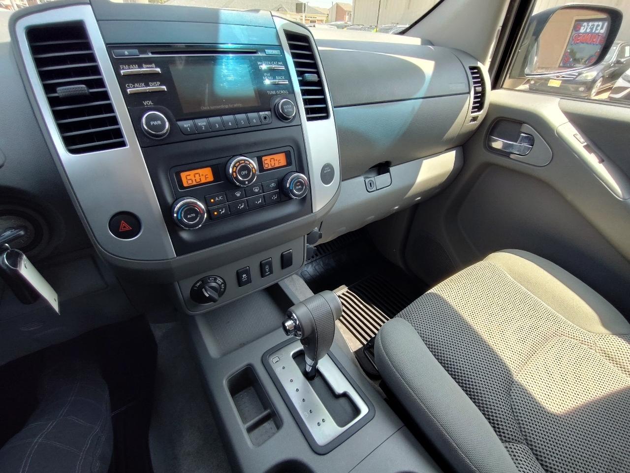 Nissan Frontier SV Crew Cab 4WD 2013