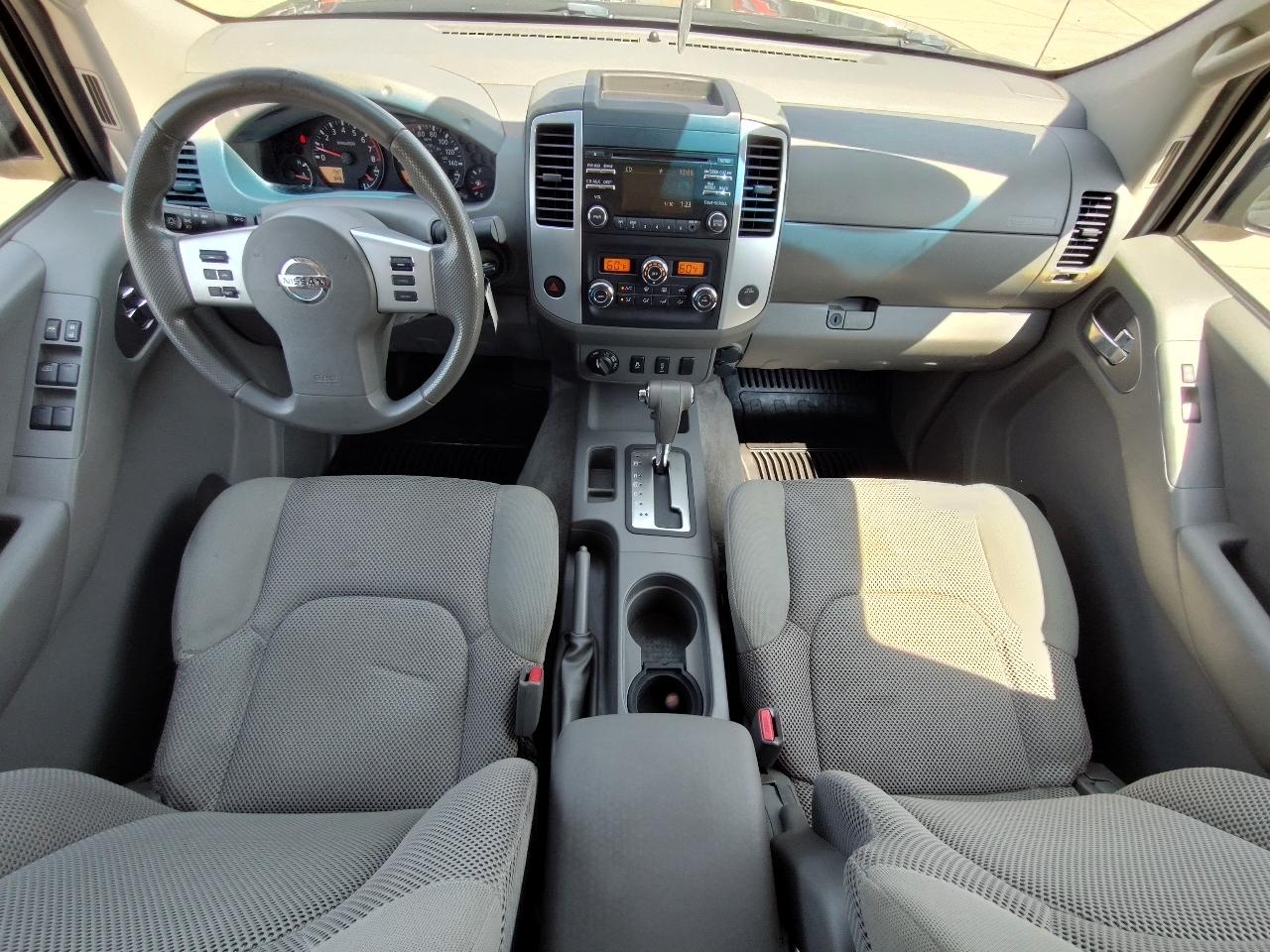Nissan Frontier SV Crew Cab 4WD 2013