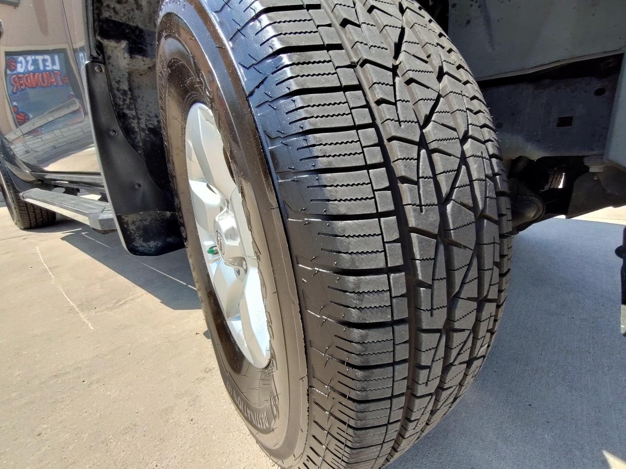 Nissan Frontier SV Crew Cab 4WD 2013
