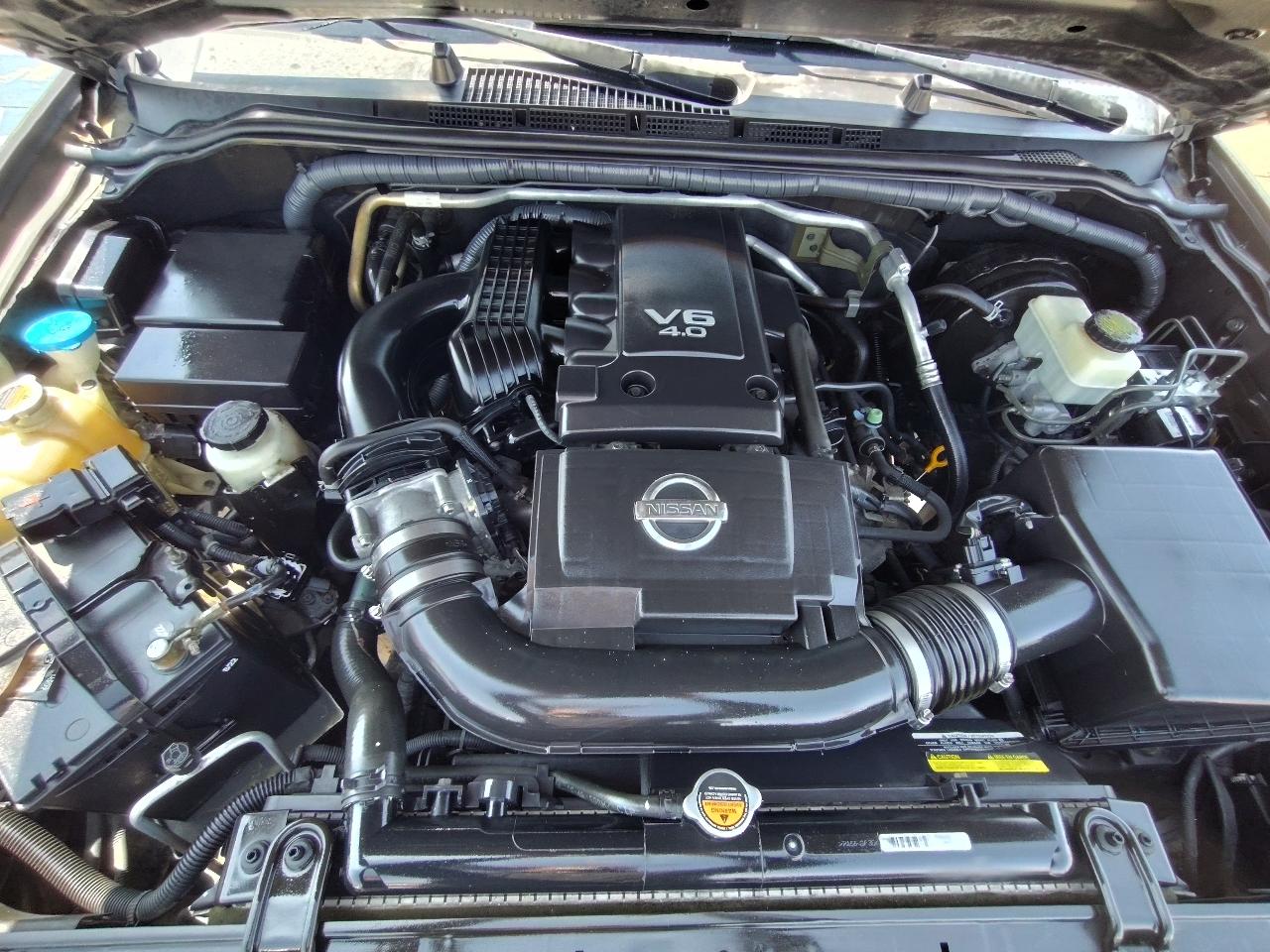 Nissan Frontier SV Crew Cab 4WD 2013