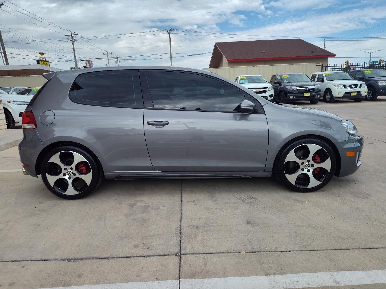 Volkswagen GTI 2-door 2012