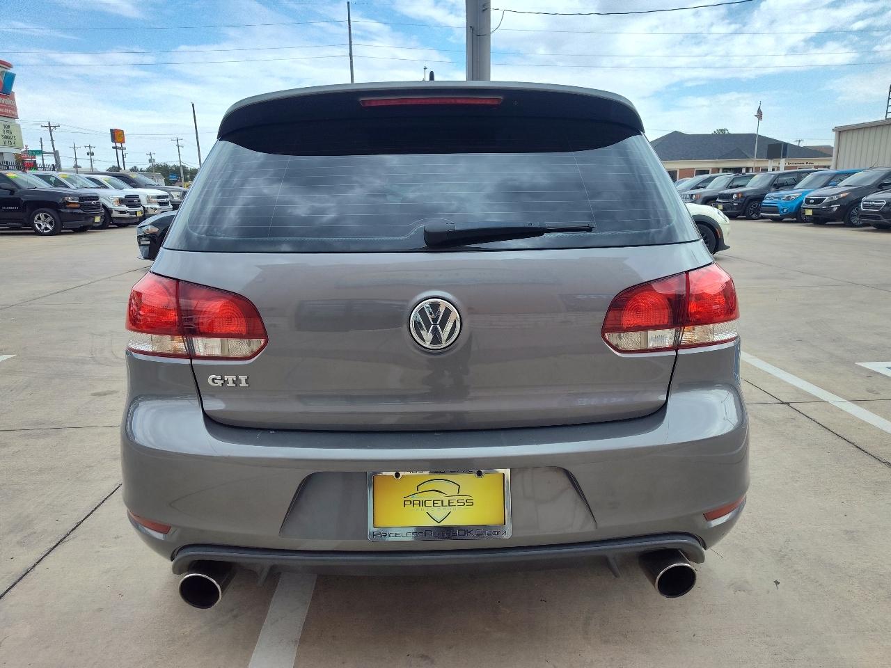 Volkswagen GTI 2-door 2012