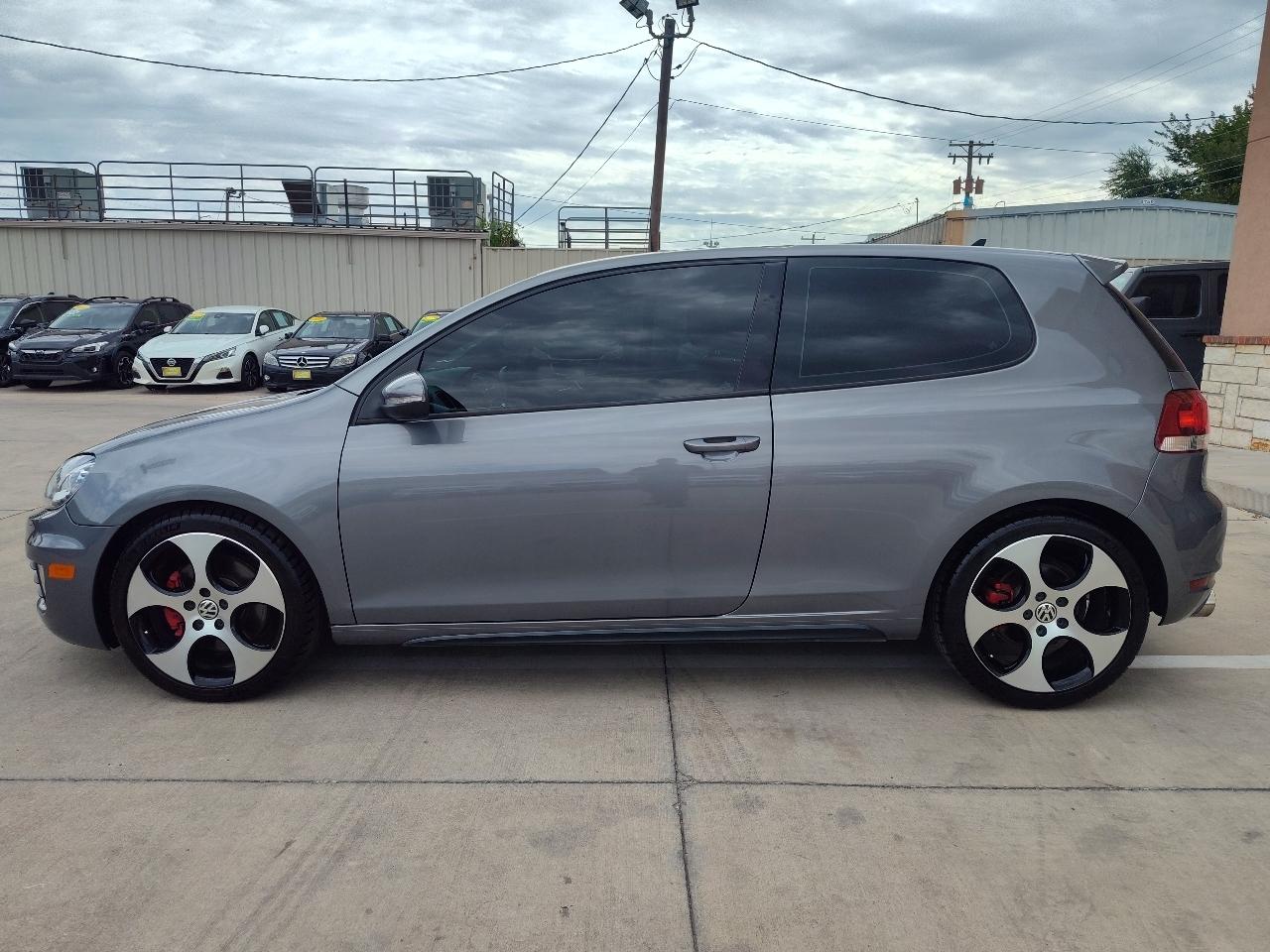 Volkswagen GTI 2-door 2012