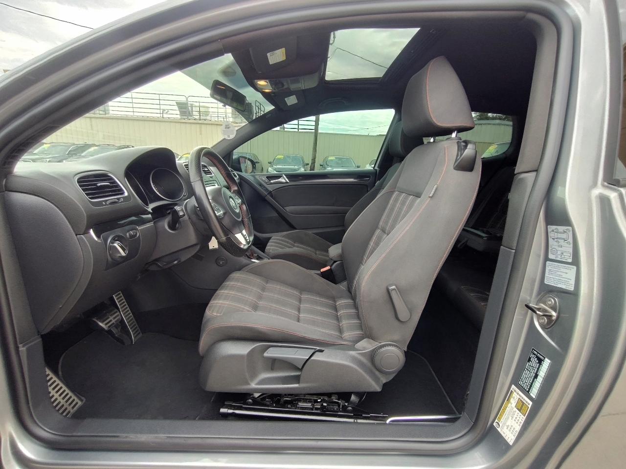 Volkswagen GTI 2-door 2012