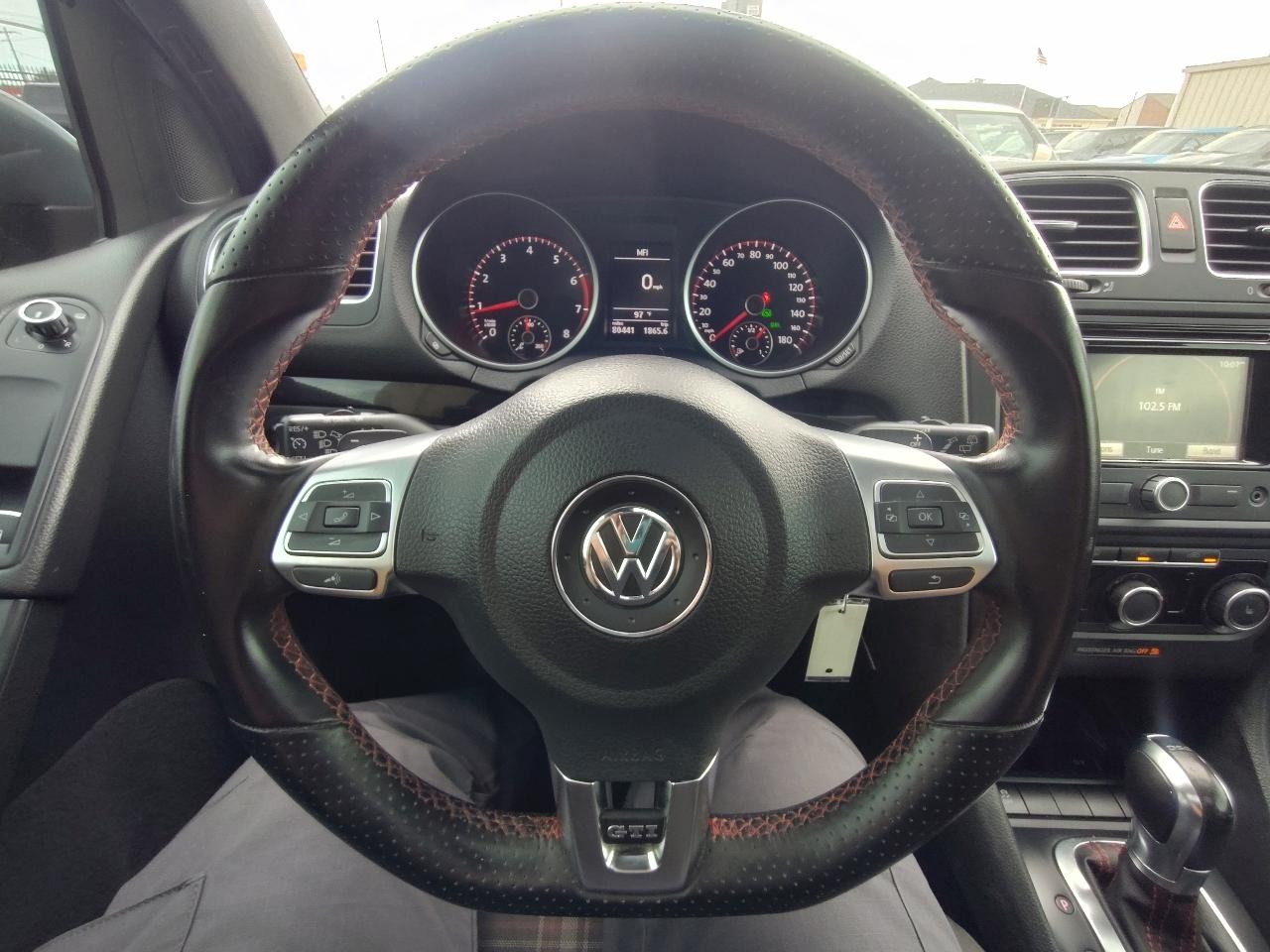 Volkswagen GTI 2-door 2012