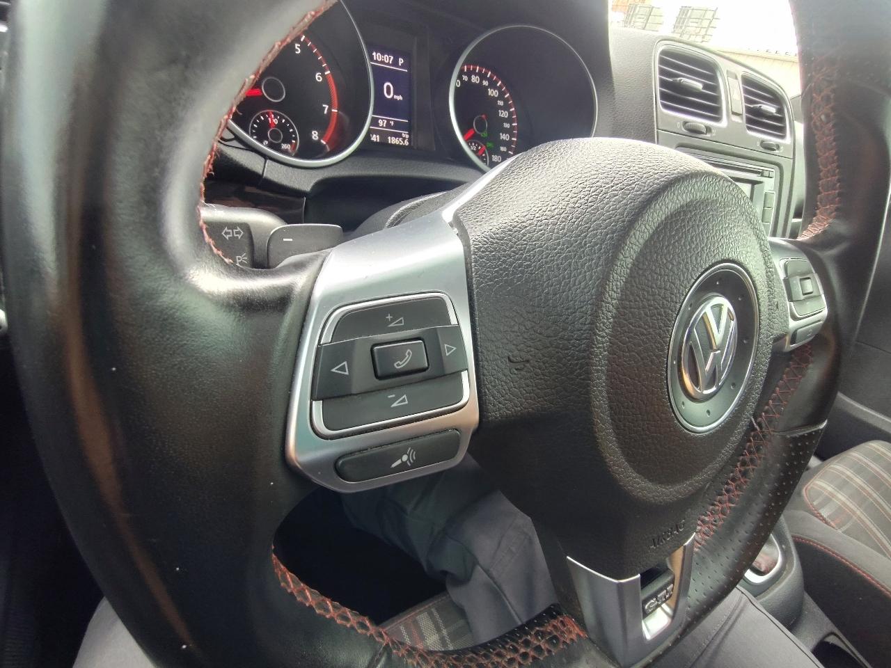 Volkswagen GTI 2-door 2012