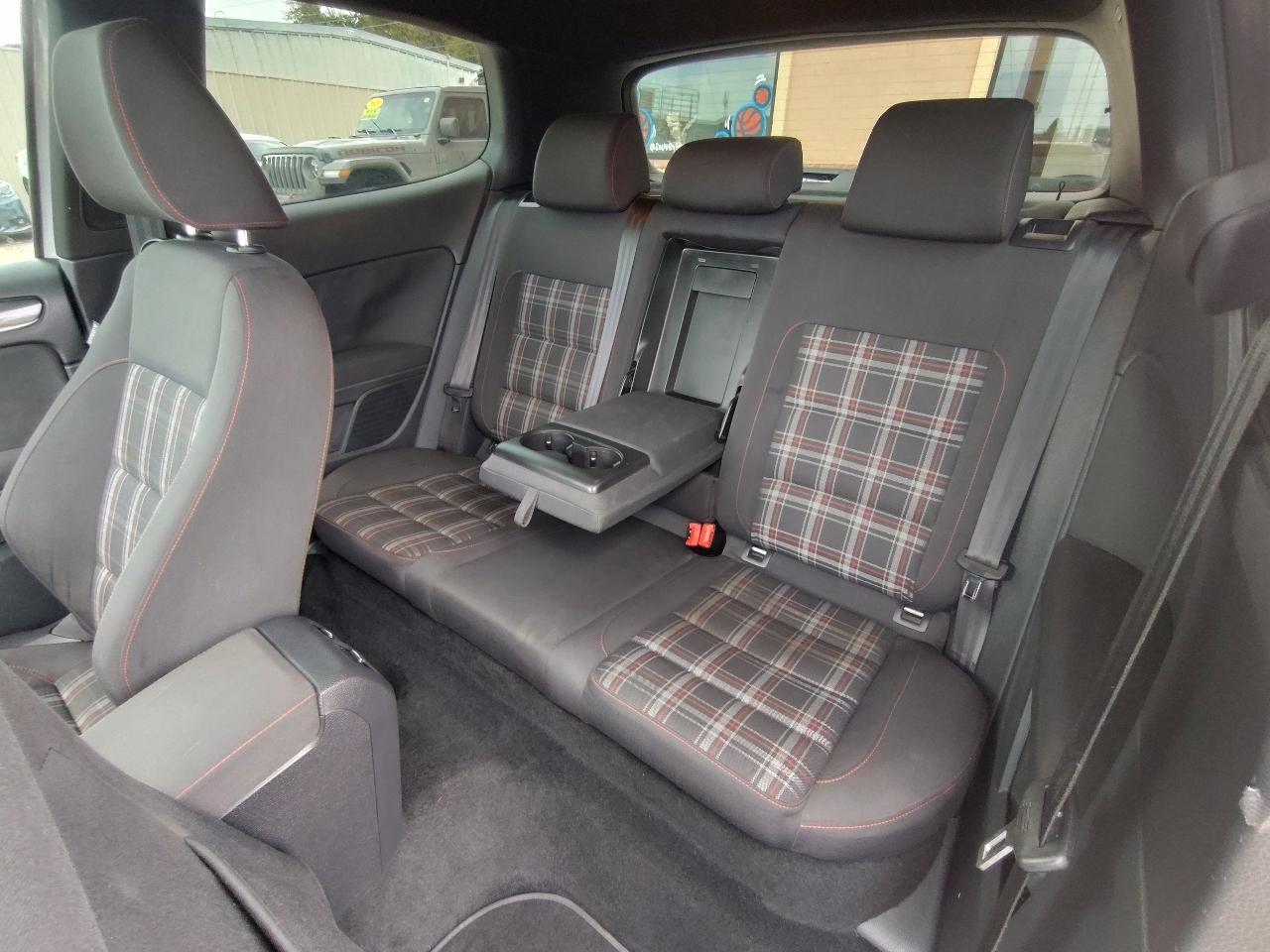 Volkswagen GTI 2-door 2012