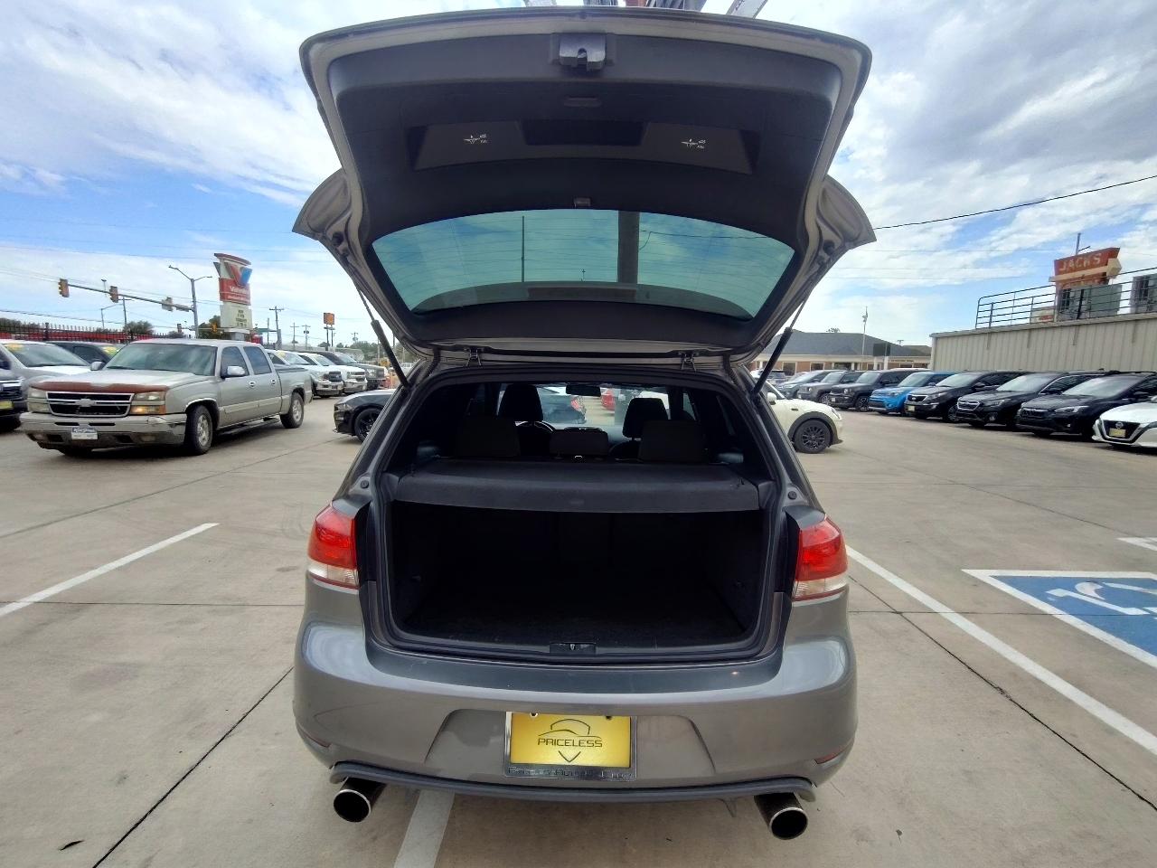 Volkswagen GTI 2-door 2012