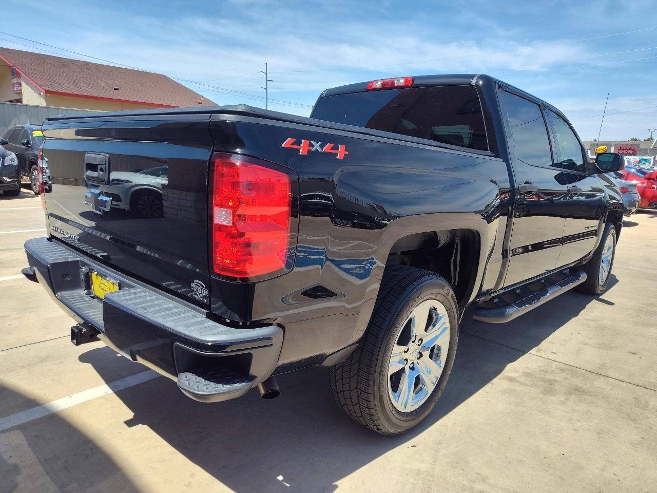Chevrolet Silverado 1500 Custom Crew Cab 4WD 2018