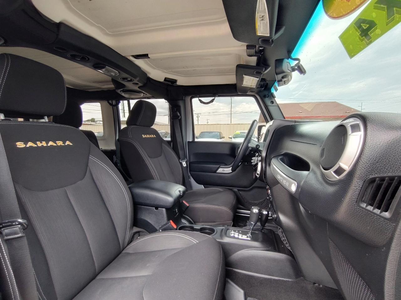 Jeep Wrangler Unlimited Sahara 4WD 2014