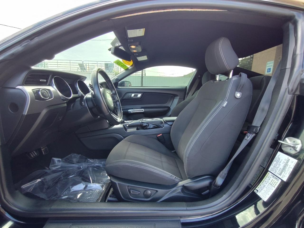 Ford Mustang EcoBoost Coupe 2020