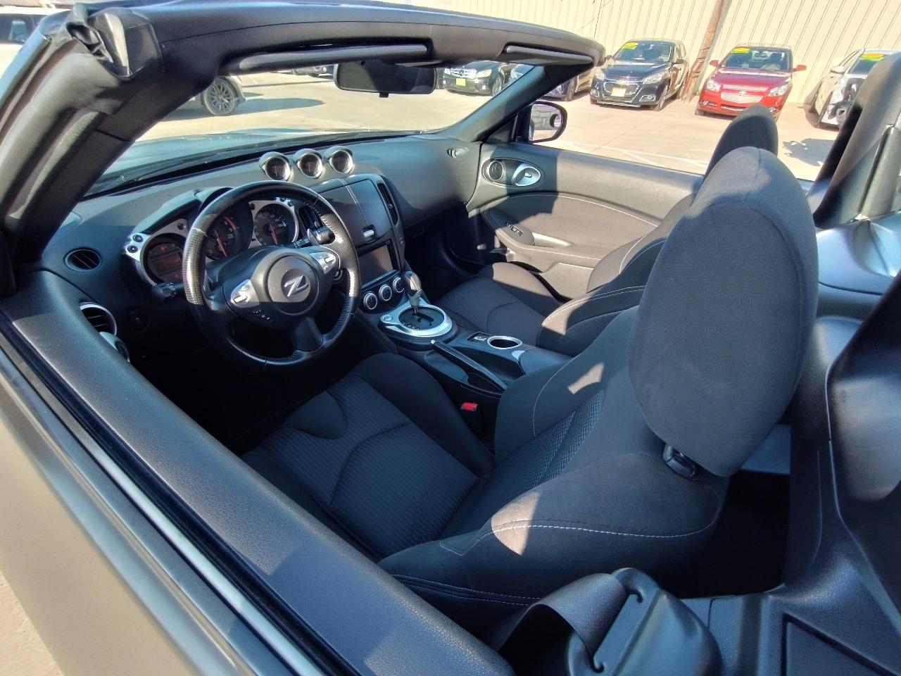 Nissan Z 370Z Roadster 2015