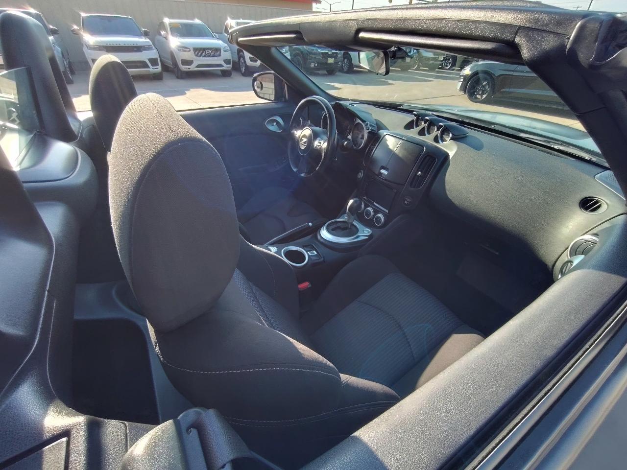Nissan Z 370Z Roadster 2015
