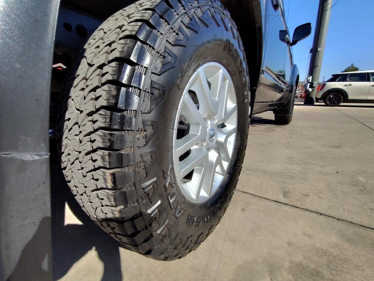 Nissan Frontier SV Crew Cab V6 2020