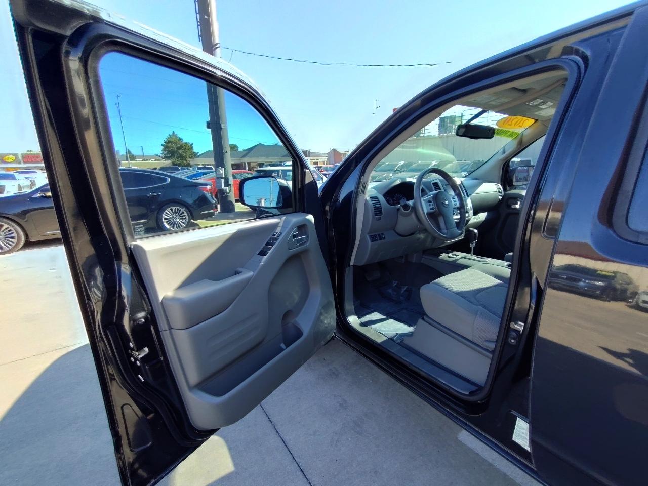 Nissan Frontier SV Crew Cab V6 2020