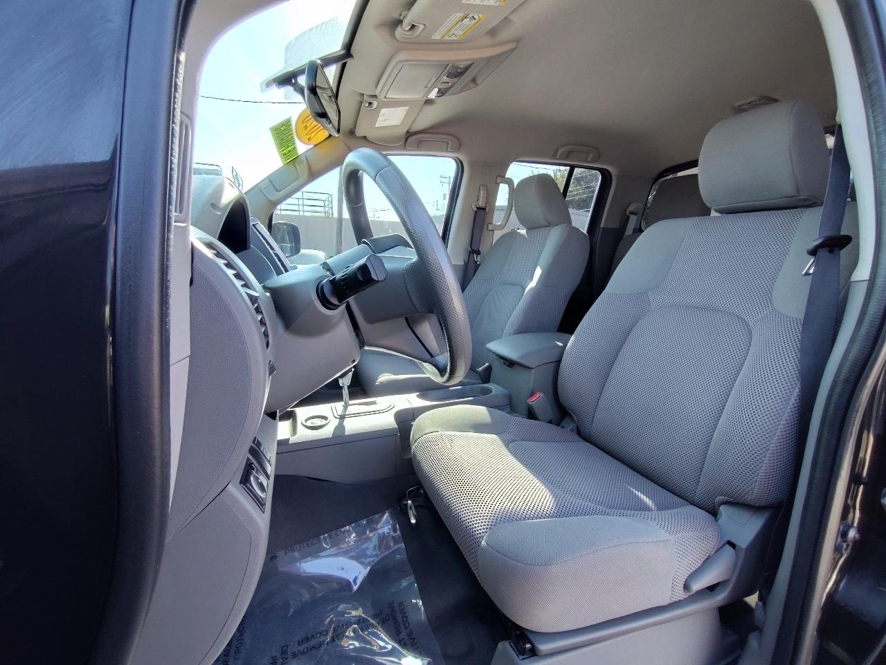 Nissan Frontier SV Crew Cab V6 2020