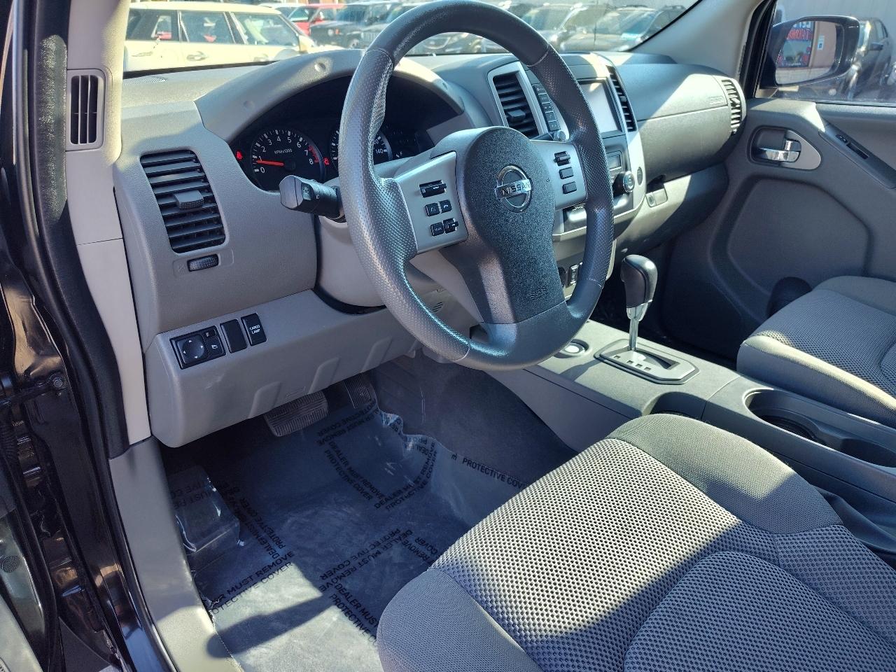 Nissan Frontier SV Crew Cab V6 2020