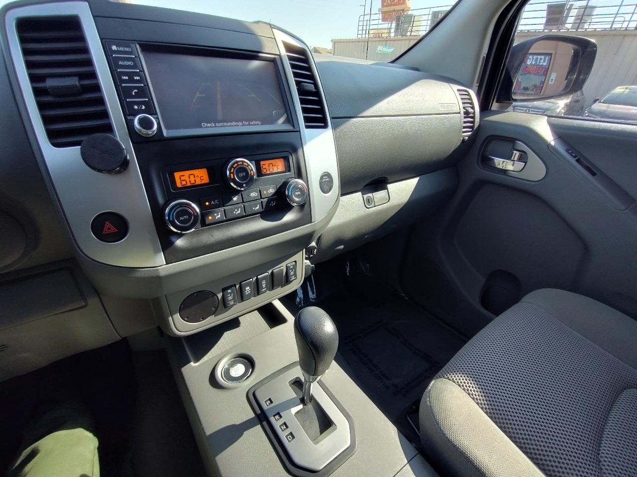 Nissan Frontier SV Crew Cab V6 2020