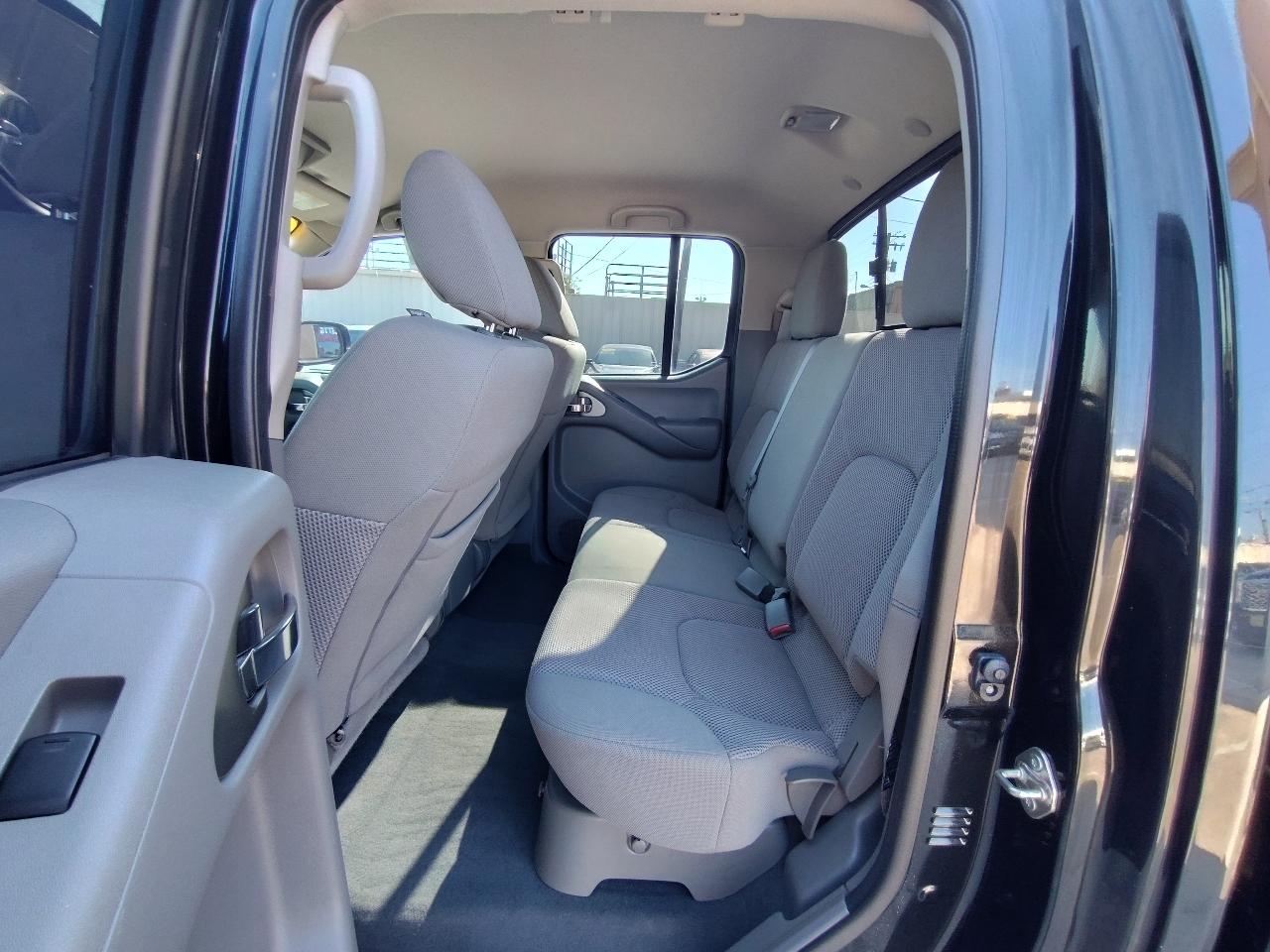 Nissan Frontier SV Crew Cab V6 2020