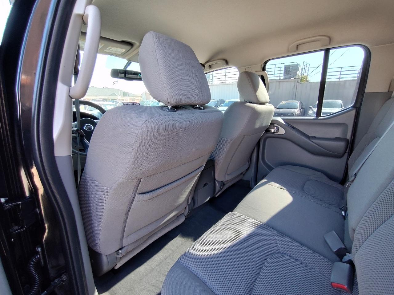 Nissan Frontier SV Crew Cab V6 2020