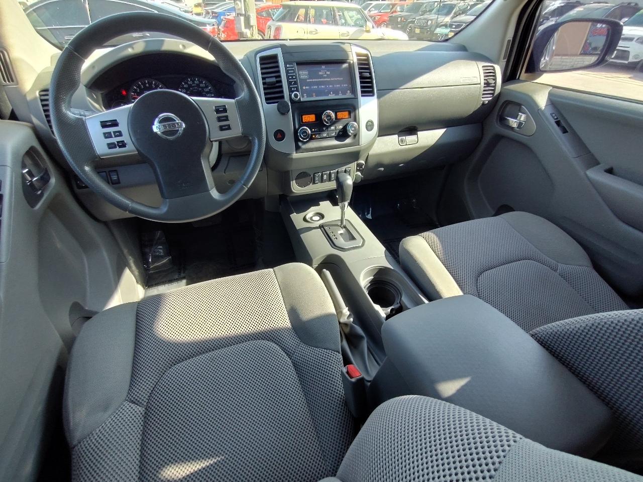 Nissan Frontier SV Crew Cab V6 2020