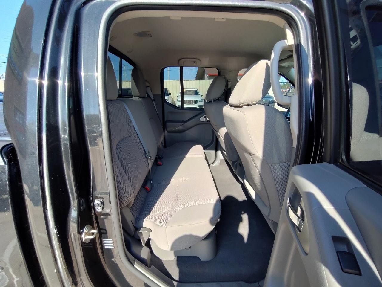 Nissan Frontier SV Crew Cab V6 2020