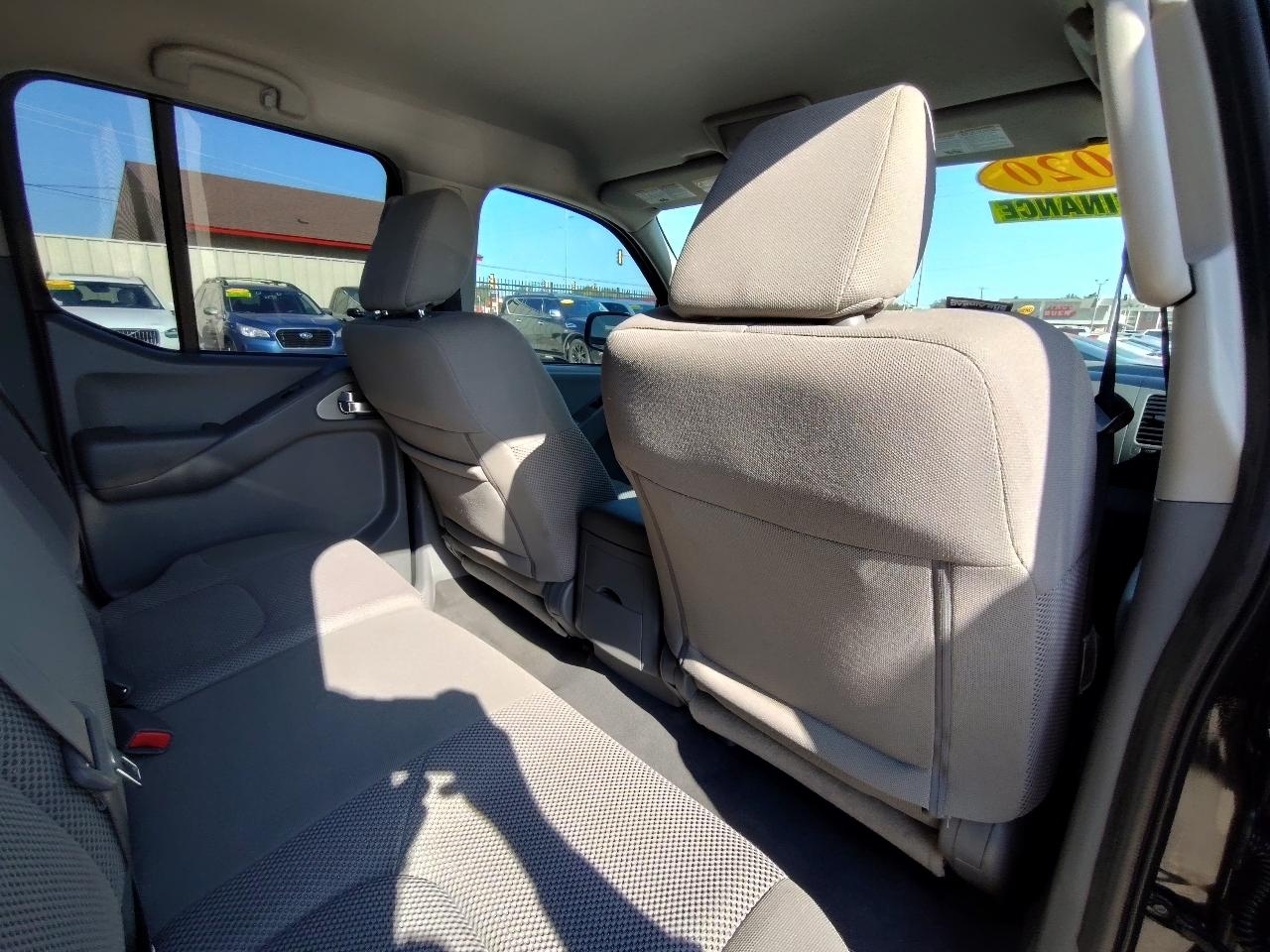 Nissan Frontier SV Crew Cab V6 2020