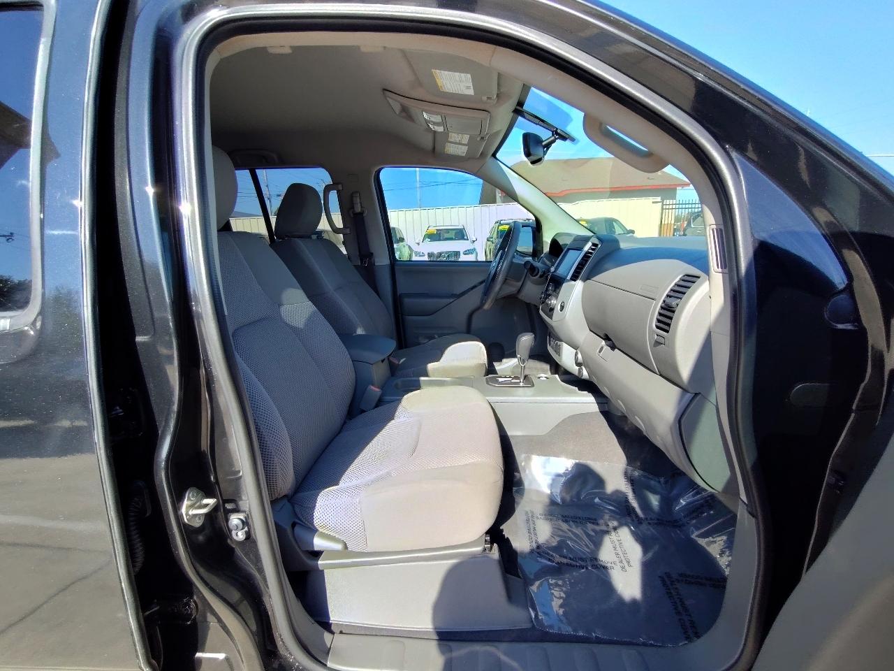 Nissan Frontier SV Crew Cab V6 2020