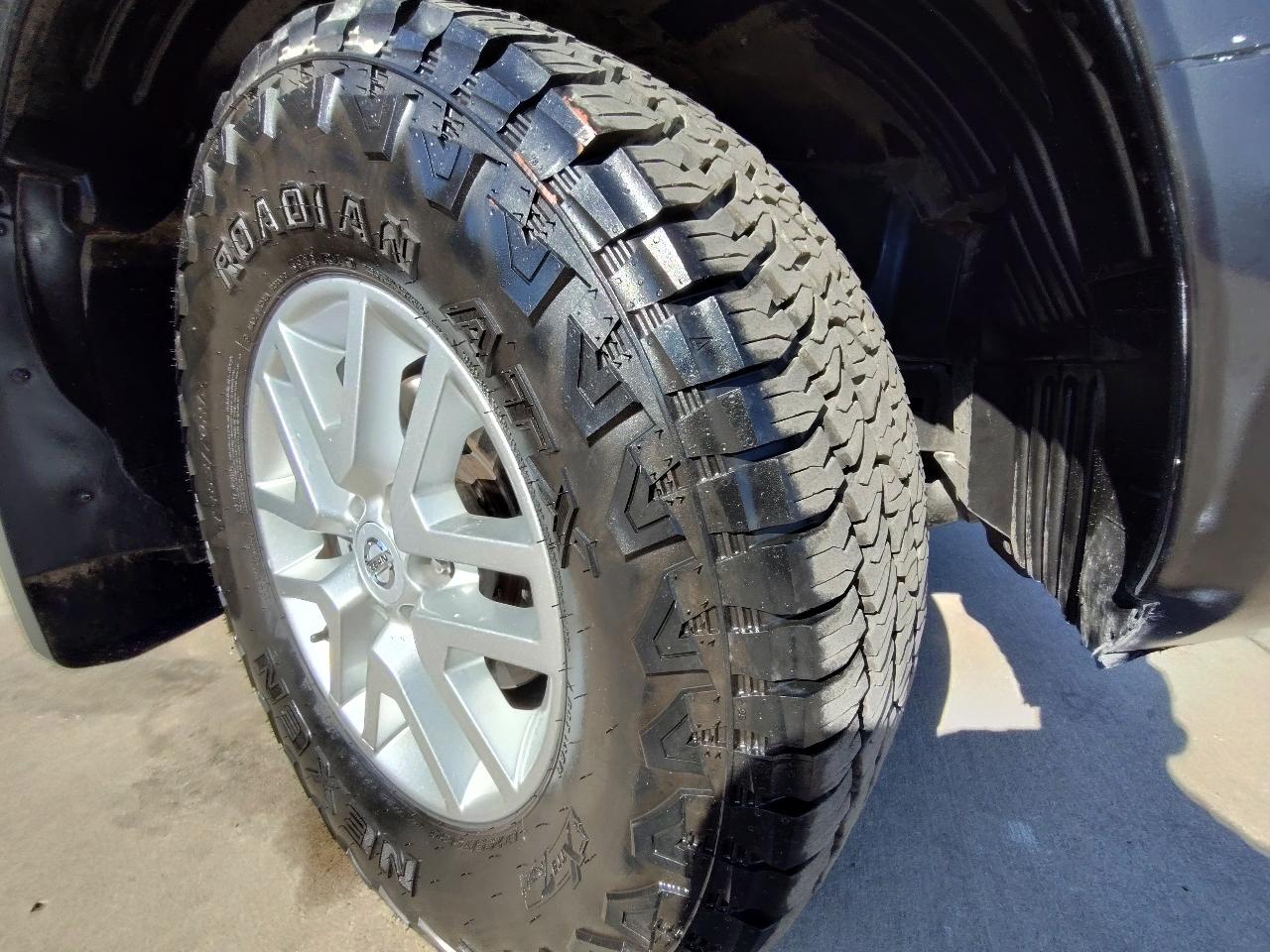 Nissan Frontier SV Crew Cab V6 2020