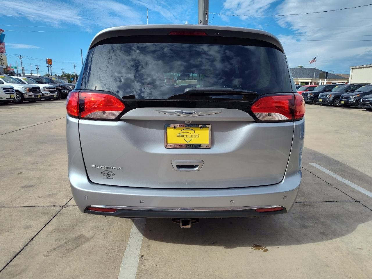 Chrysler Pacifica  2017