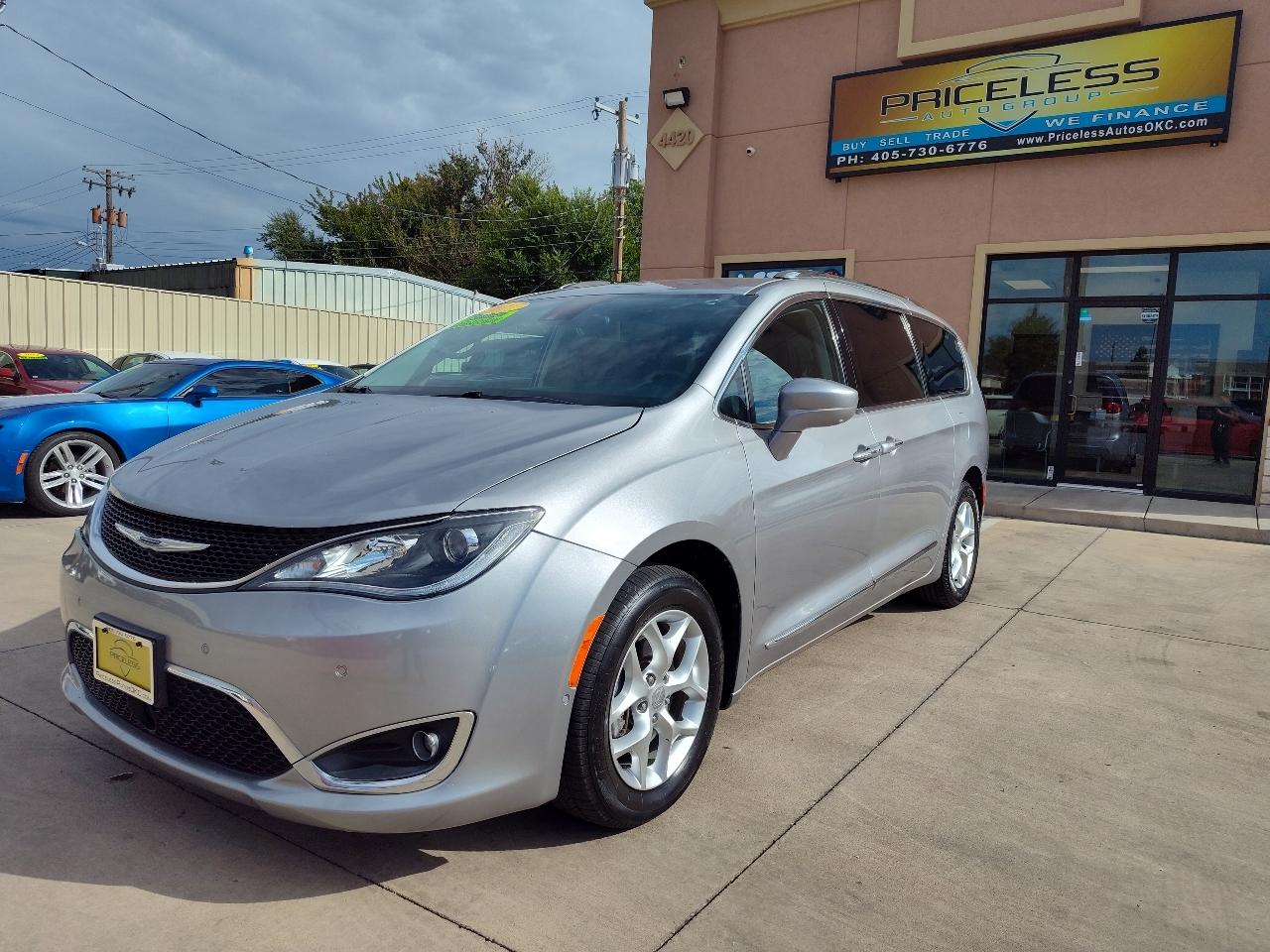 Chrysler Pacifica  2017