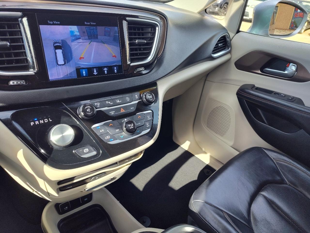Chrysler Pacifica  2017