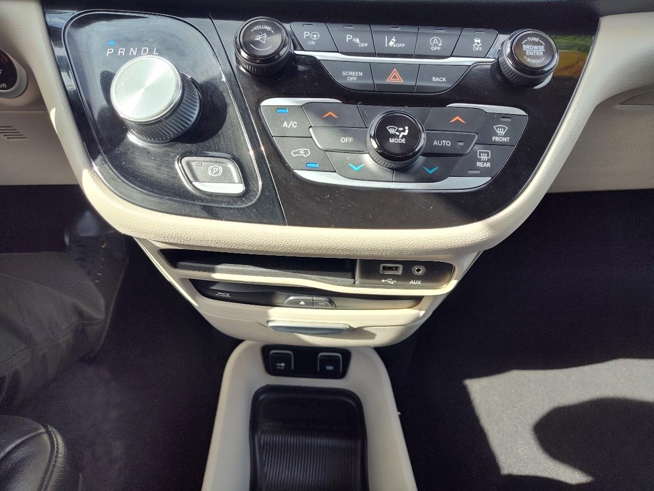 Chrysler Pacifica  2017