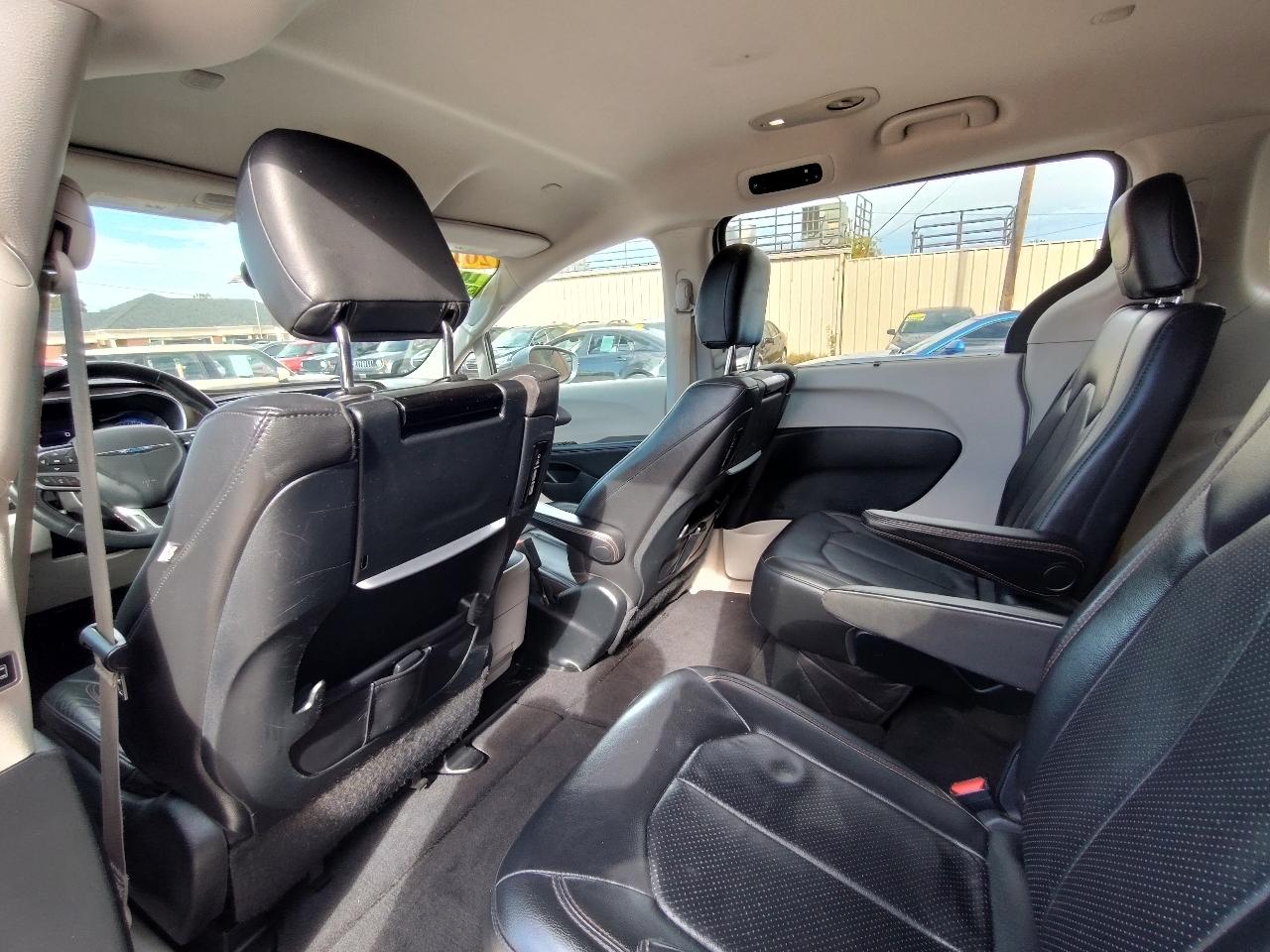 Chrysler Pacifica  2017