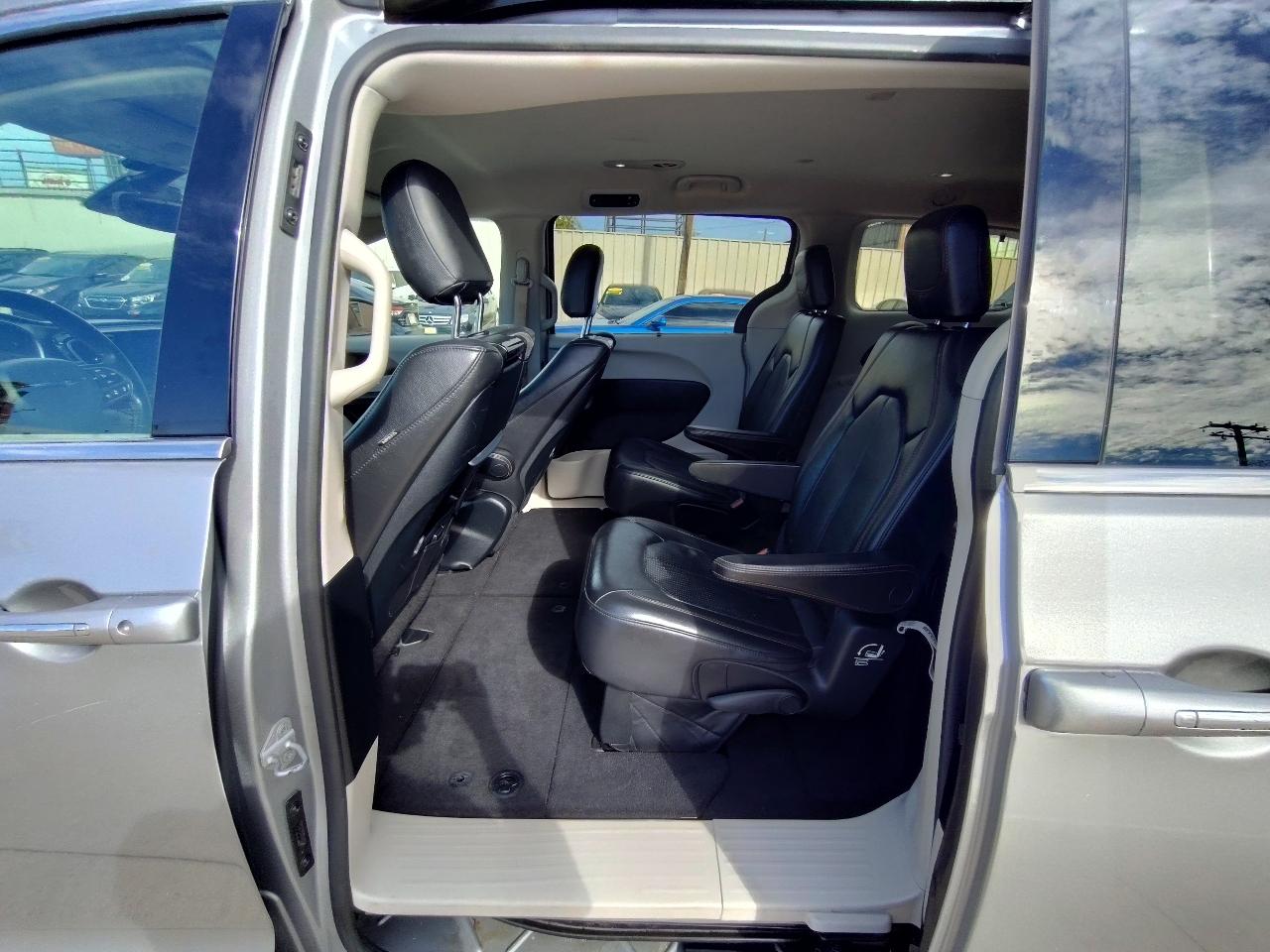 Chrysler Pacifica  2017