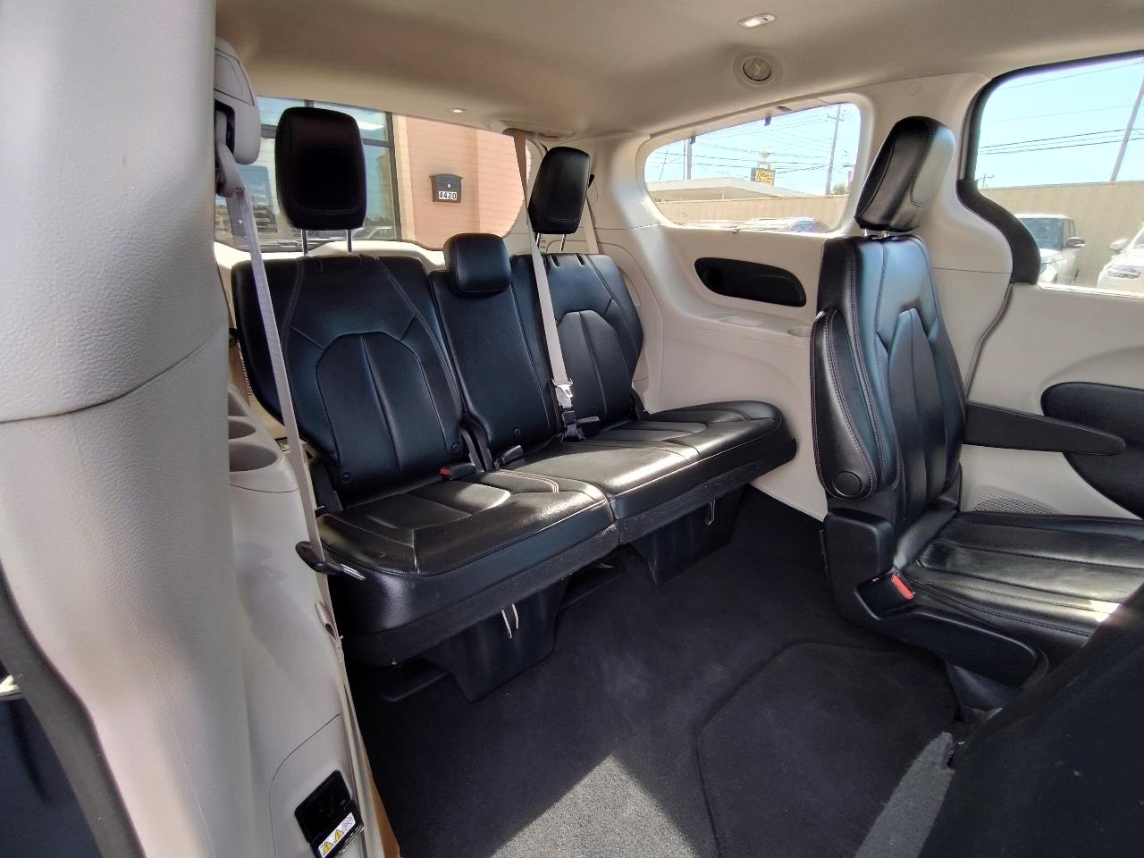 Chrysler Pacifica  2017