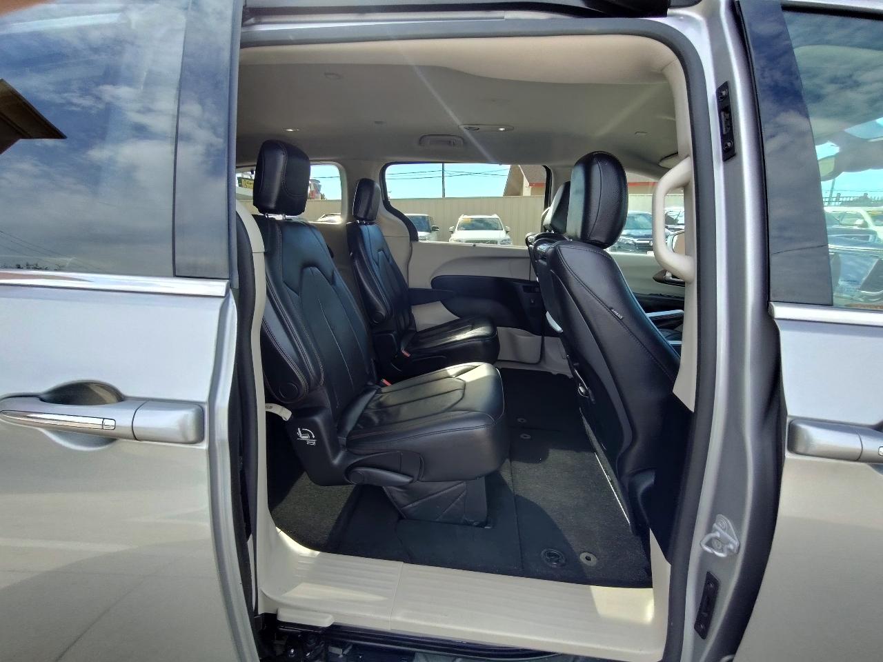 Chrysler Pacifica  2017