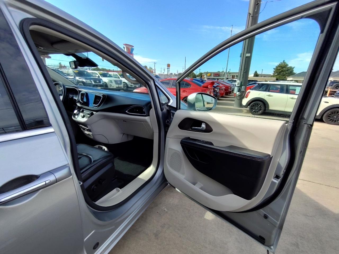 Chrysler Pacifica  2017
