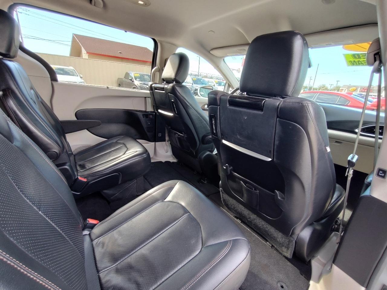 Chrysler Pacifica  2017