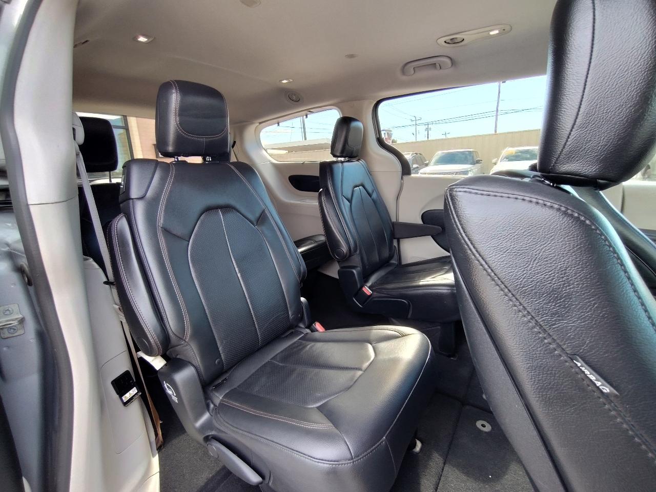 Chrysler Pacifica  2017