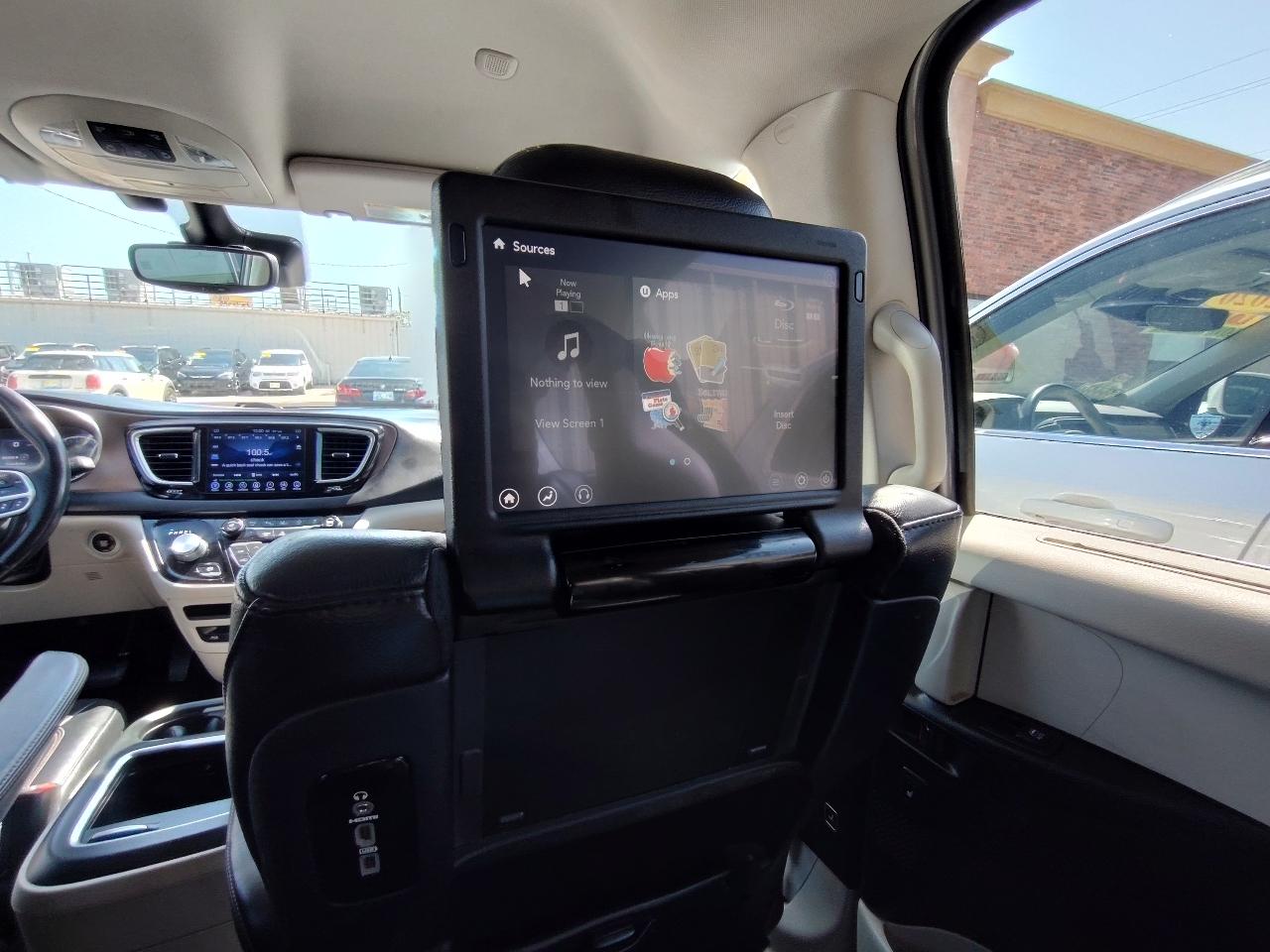 Chrysler Pacifica  2017
