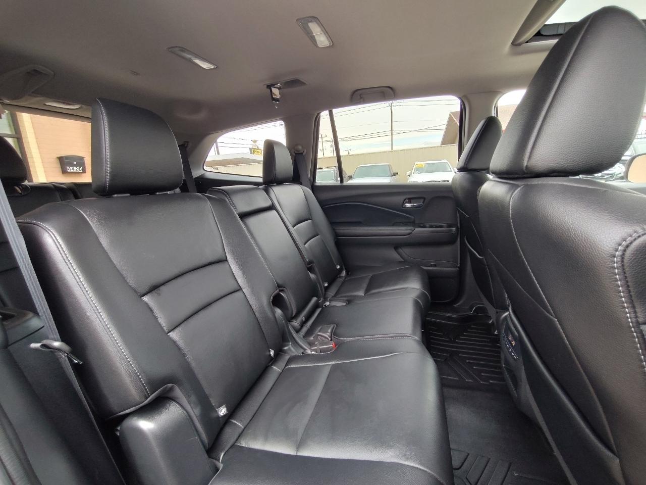 Honda Pilot EX-L w/Honda Sensing 2017