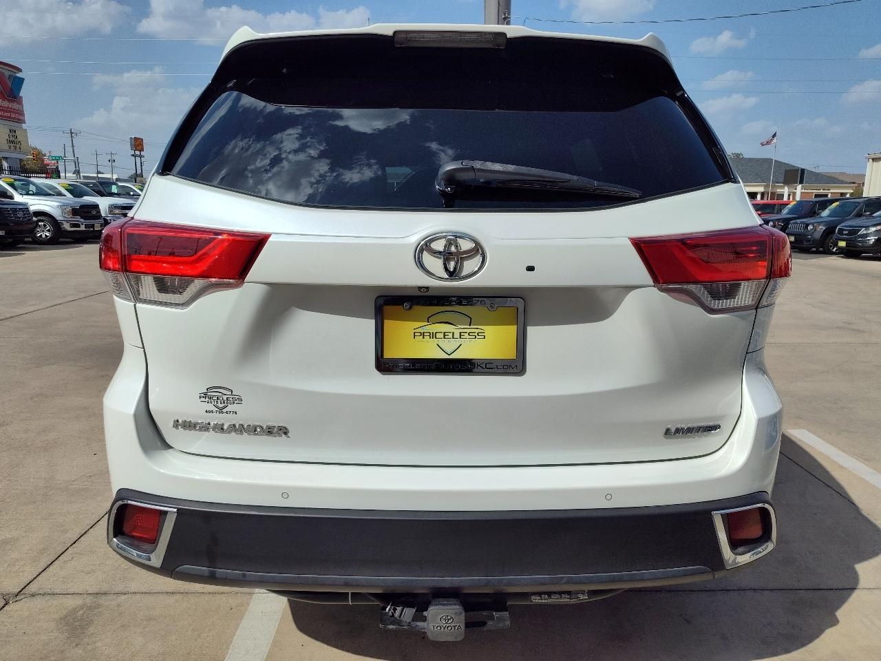 Toyota Highlander Limited FWD V6 2018
