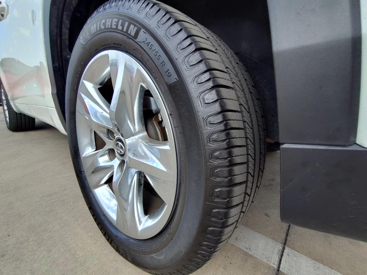 Toyota Highlander Limited FWD V6 2018