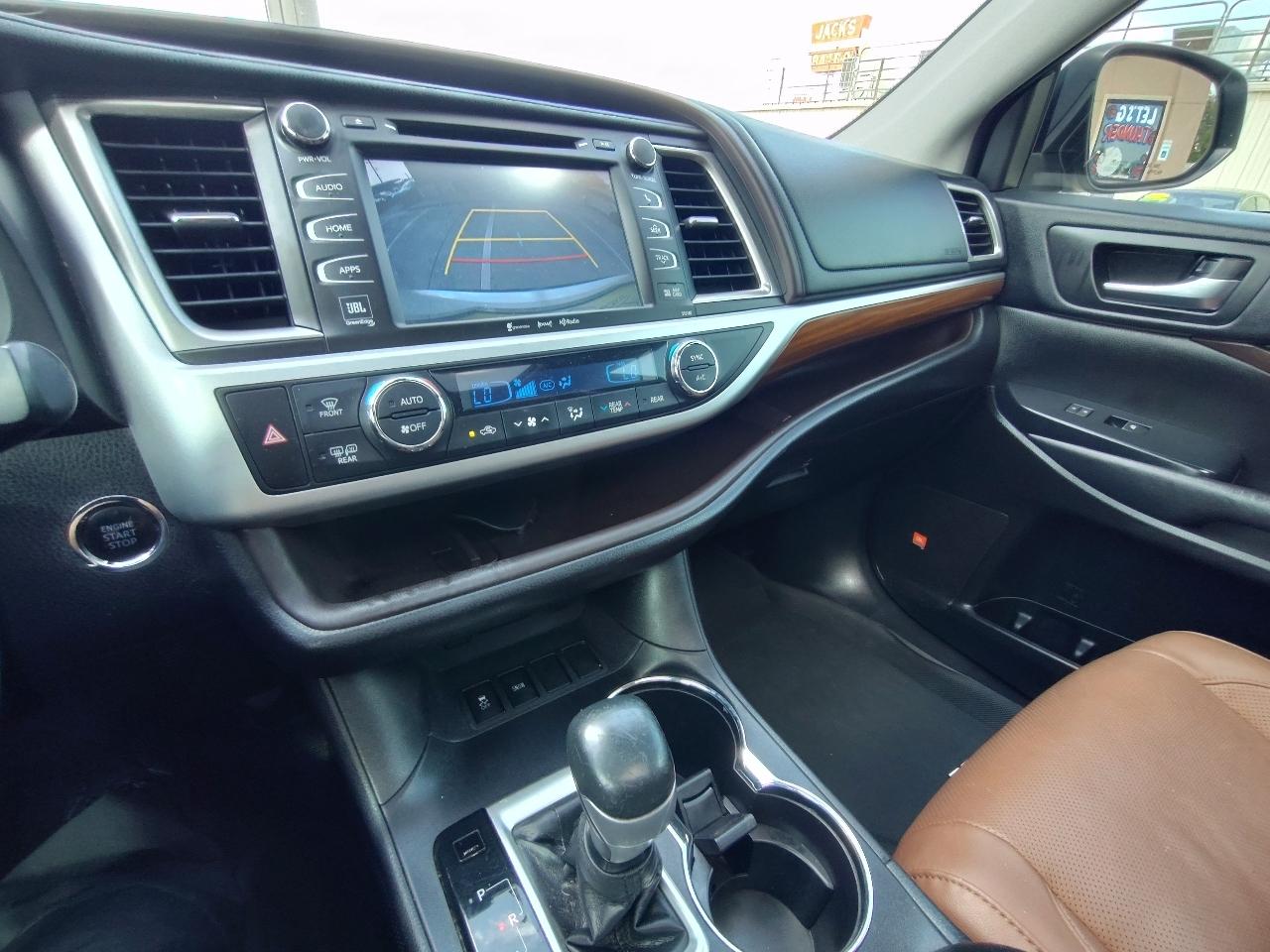 Toyota Highlander Limited FWD V6 2018