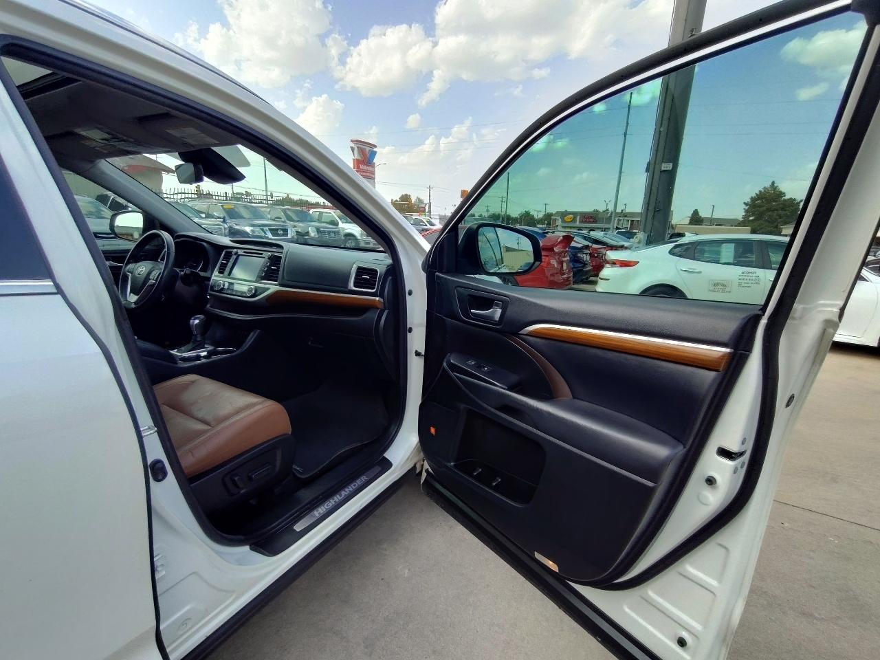 Toyota Highlander Limited FWD V6 2018