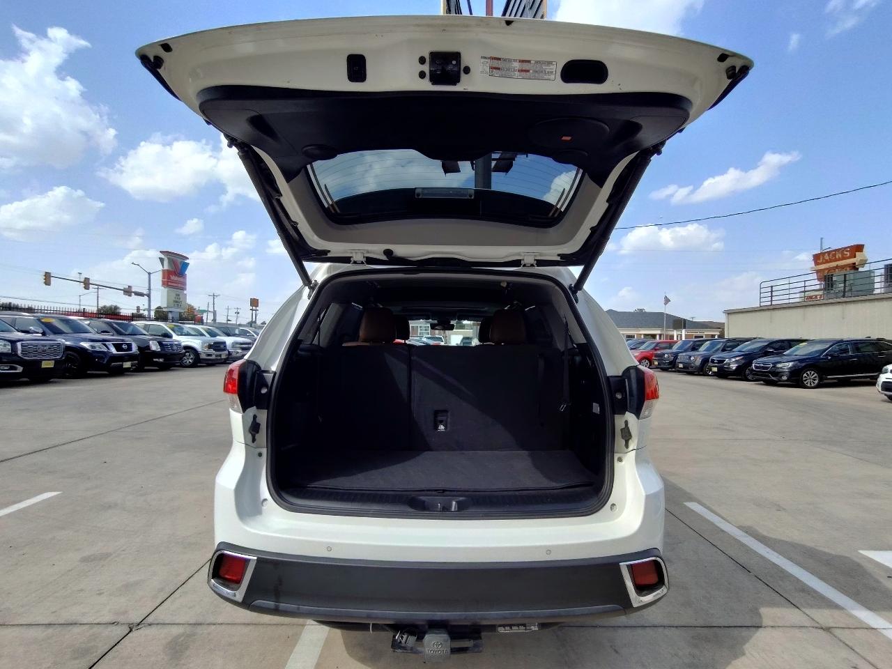Toyota Highlander Limited FWD V6 2018
